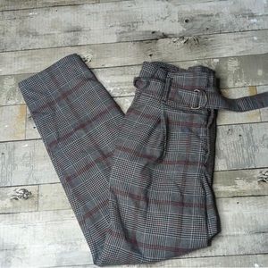 Hollister Stretch Ultra High-Rise Belted Mom Pant in grey plaid